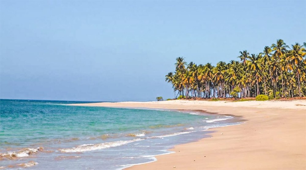 Top 10 bãi biển đẹp nhất Việt Nam: Số 9 không quá nổi tiếng nhưng là viên ngọc của Phú Yên - Ảnh 7.