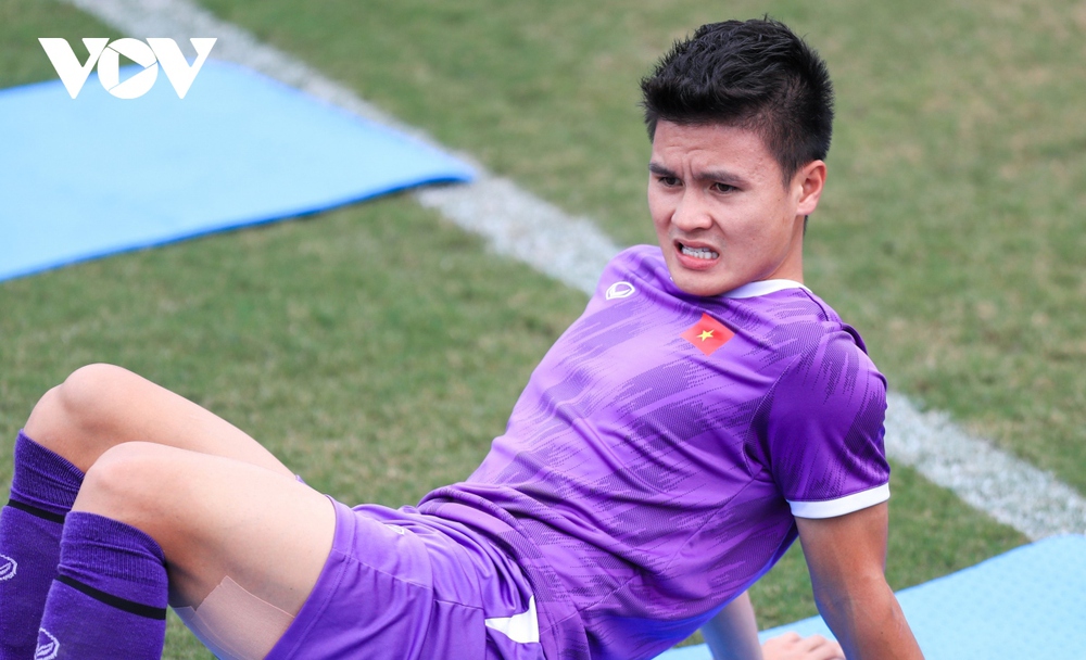 Quang Hải và Quế Ngọc Hải khiến cổ động viên Việt Nam lo lắng - Ảnh 8.