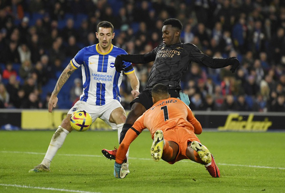 Arsenal mở đại tiệc 6 bàn, vững ngôi đầu Ngoại hạng Anh - Ảnh 3.