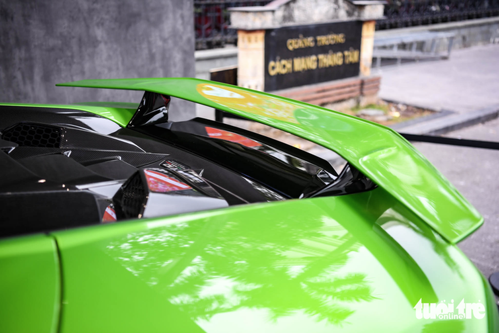 Lamborghini Huracan Tecnica giá từ 19 tỉ đồng trên phố Hà Nội - Ảnh 12.