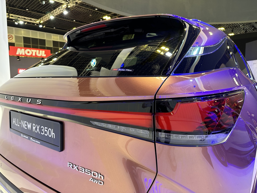 Xem trước Lexus RX 2023 tại Singapore: Về Việt Nam năm nay với giá dự kiến từ 3,4 tỷ đồng - Ảnh 7.