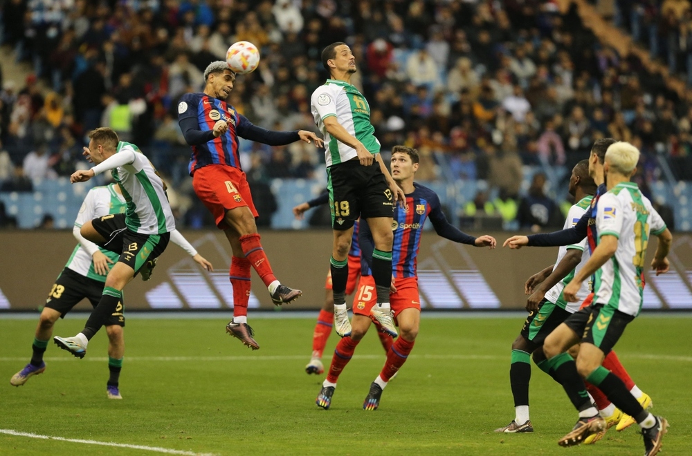 Thắng Betis trên chấm luân lưu, Barca hẹn Real ở trận siêu kinh điển - Ảnh 9.