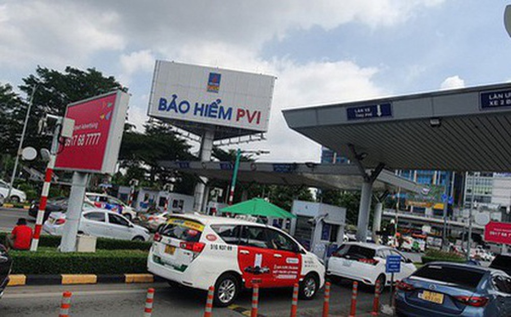 Tết này sân bay Tân Sơn Nhất thu phí không dừng