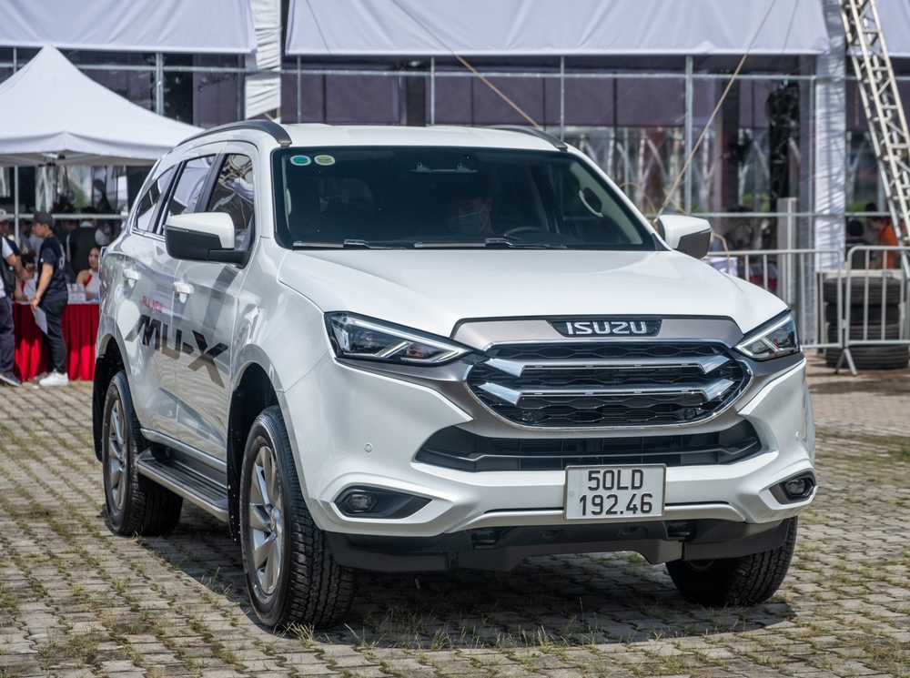 Loạt xe bán ít nhất của các hãng tại Việt Nam năm 2022: Sedan, SUV, bán tải có đủ - Ảnh 4.