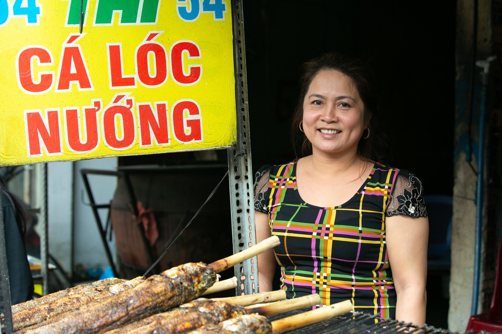 Thức thời mùa Tết: Bán cá lóc nướng kiếm hơn chục triệu một ngày, 2 ngày đặc biệt của dịp Tết thu nhập tăng gấp mười! - Ảnh 4.