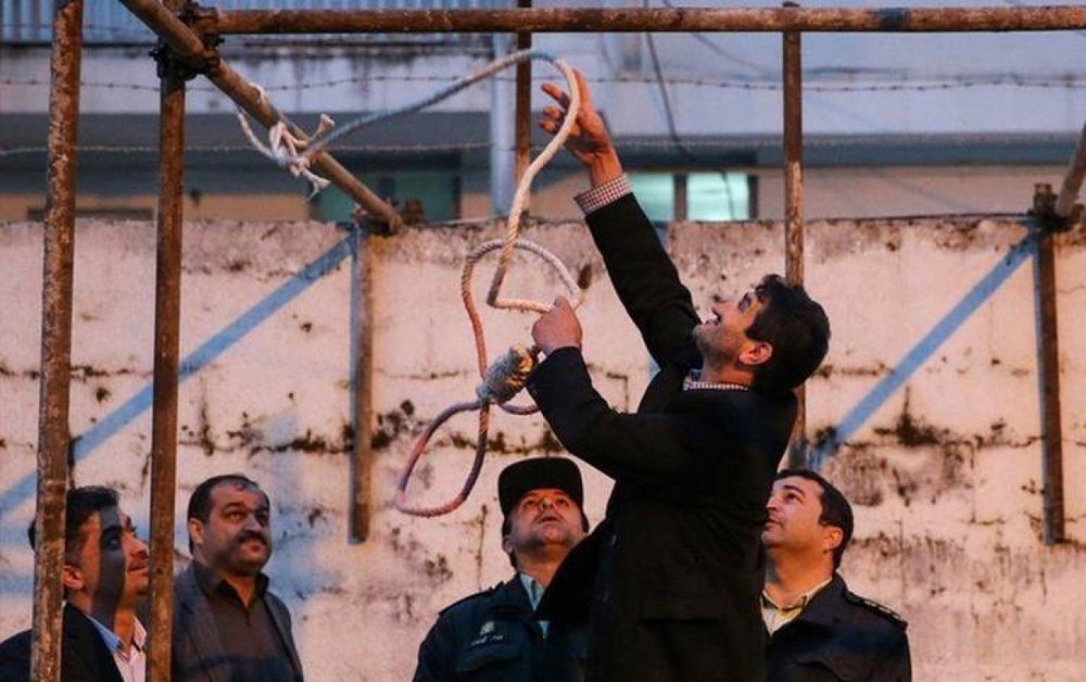 Iran xử tử cựu thứ trưởng quốc phòng, Anh phản đối quyết liệt - Ảnh 1.