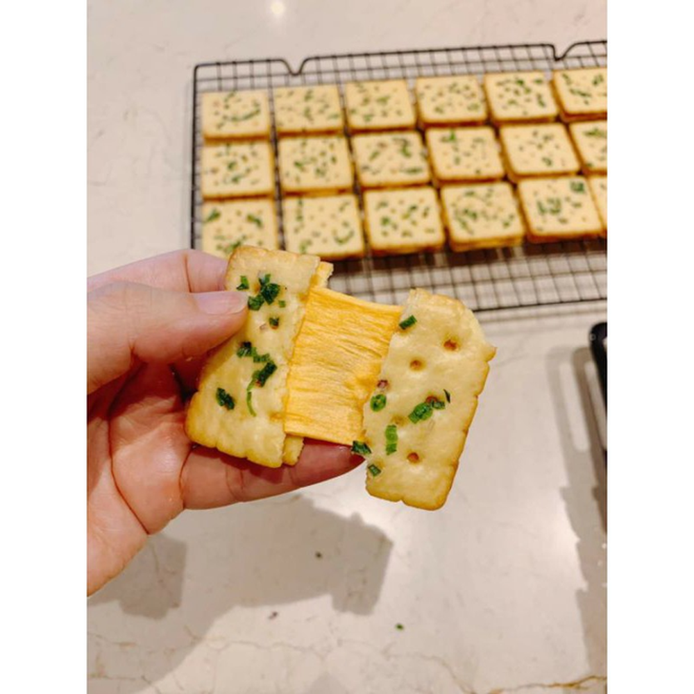 Muôn kiểu bánh kẹo Tết xưa và nay, hương vị tuổi thơ hay những thức quà mới lạ sẽ lên ngôi trong dịp Tết này?