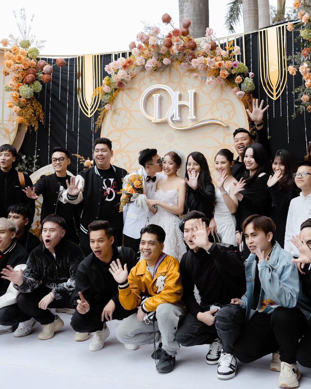 Bụt lần đầu tiên lên tiếng sau đám cưới bất ngờ cùng Huyền 204