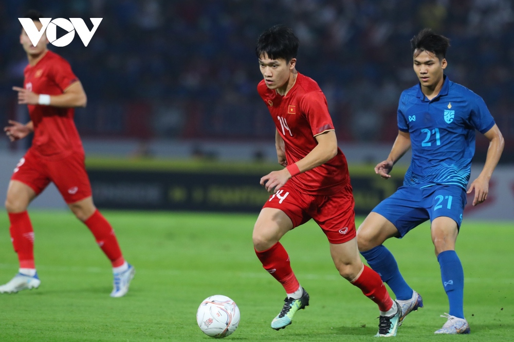 TRỰC TIẾP Thái Lan 0 - 0 ĐT Việt Nam: Đôi công quyết liệt, bàn thắng rất gần - Ảnh 1.