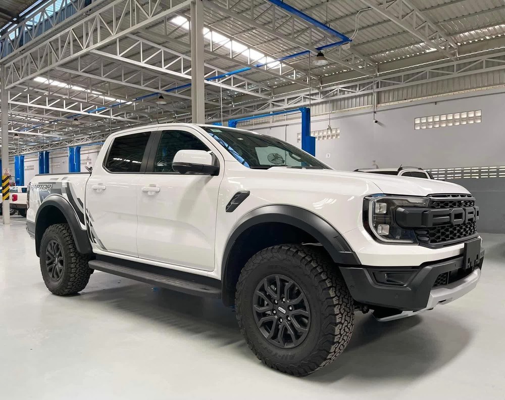 Đại lý nhận đặt Ford Ranger Raptor 2023: Ra mắt sau Tết, động cơ chỉ như Wildtrak - Ảnh 2.