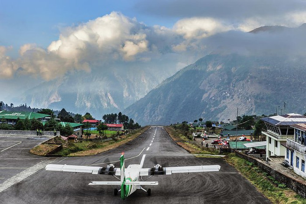Hơn chục vụ tai nạn hàng không nghiêm trọng trong 30 năm: Tại sao bay ở Nepal lại nguy hiểm? - Ảnh 2.