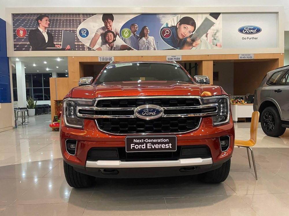 Chạy số giáp Tết, Ford Everest hết bia kèm lạc còn được tặng thêm phụ kiện tại đại lý - Ảnh 10.