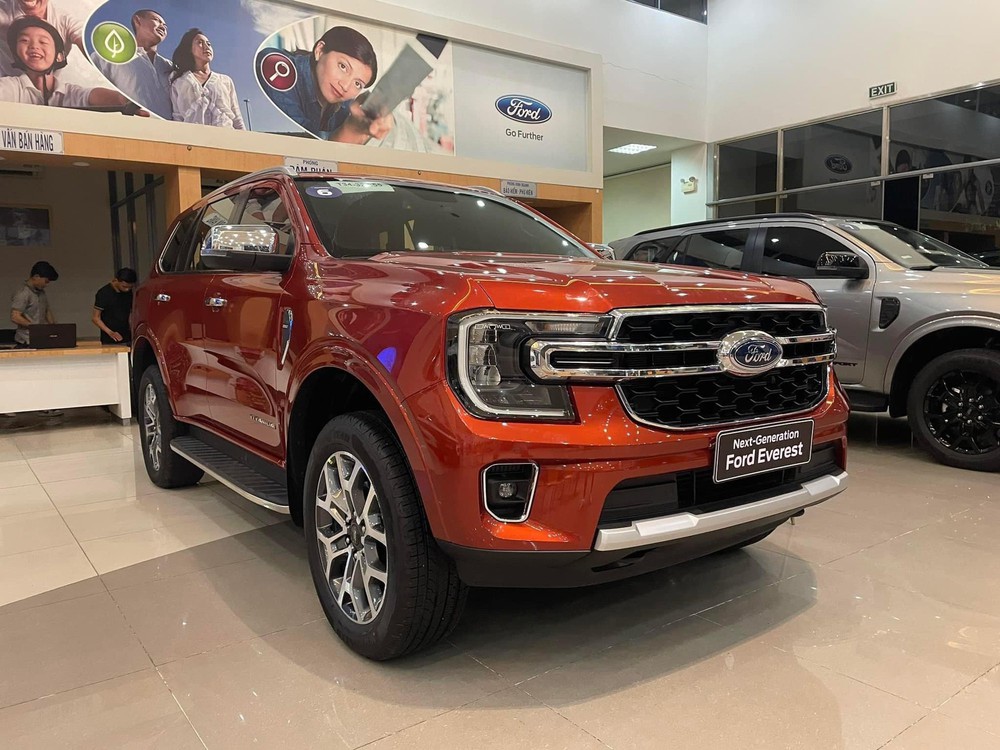 Chạy số giáp Tết, Ford Everest hết bia kèm lạc còn được tặng thêm phụ kiện tại đại lý - Ảnh 4.