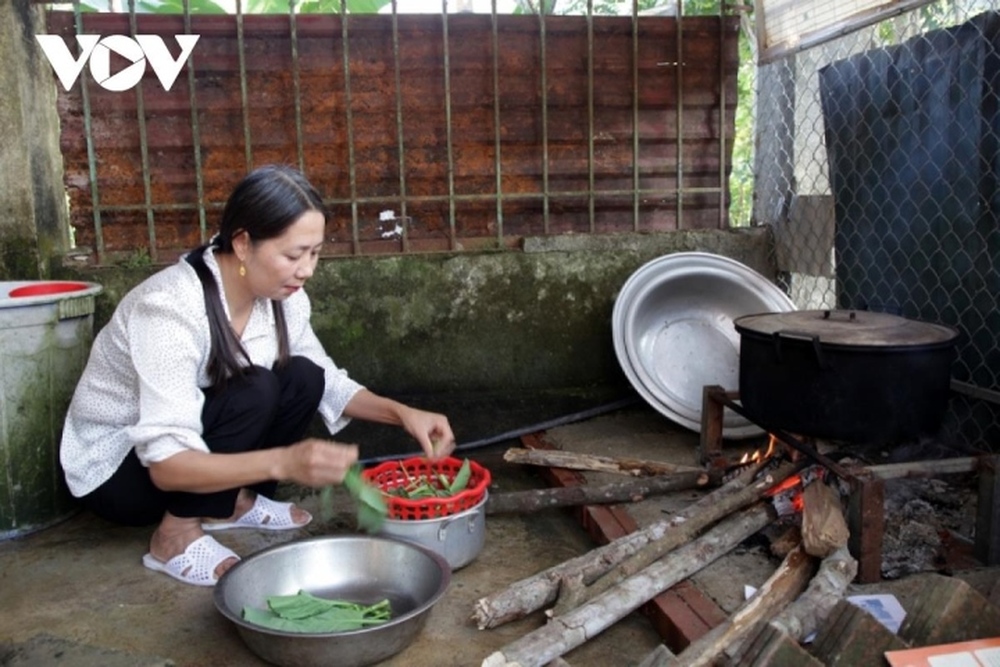 Giáo viên không về quê, ở lại vùng cao đón Tết cùng học trò - Ảnh 4.