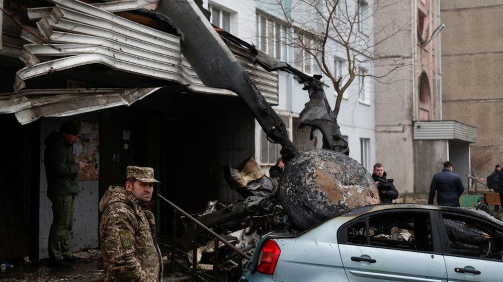 ‘Bài học xương máu’ sau vụ trực thăng rơi làm chết 6 quan chức Bộ Nội vụ Ukraine - Ảnh 4.