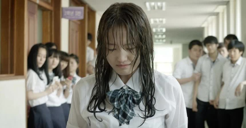 Bạo lực học đường ở Hàn Quốc: Giáo viên không dám lên tiếng, những câu chuyện có thật còn dã man hơn phim The Glory của Song Hye Kyo - Ảnh 3.