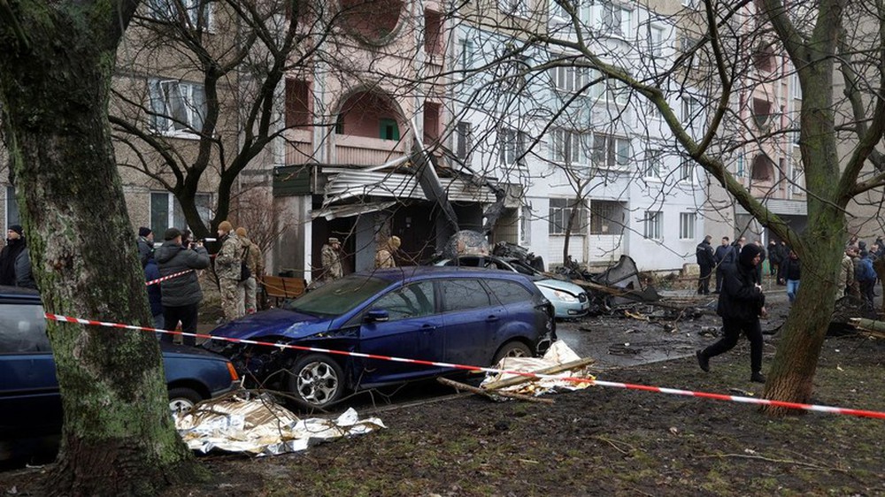 ‘Bài học xương máu’ sau vụ trực thăng rơi làm chết 6 quan chức Bộ Nội vụ Ukraine - Ảnh 3.