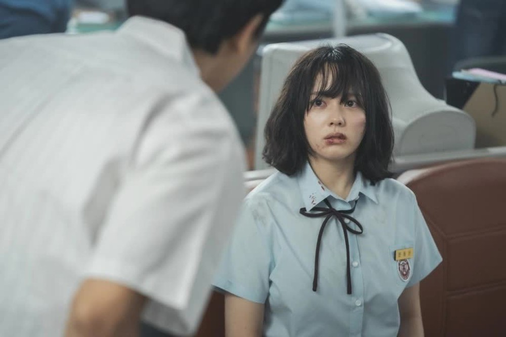 Bạo lực học đường ở Hàn Quốc: Giáo viên không dám lên tiếng, những câu chuyện có thật còn dã man hơn phim The Glory của Song Hye Kyo - Ảnh 1.