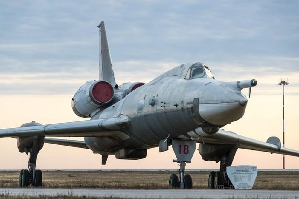 Bí mật những máy bay ném bom siêu âm Tu-22 được Nga bán cho đồng minh - Ảnh 1.