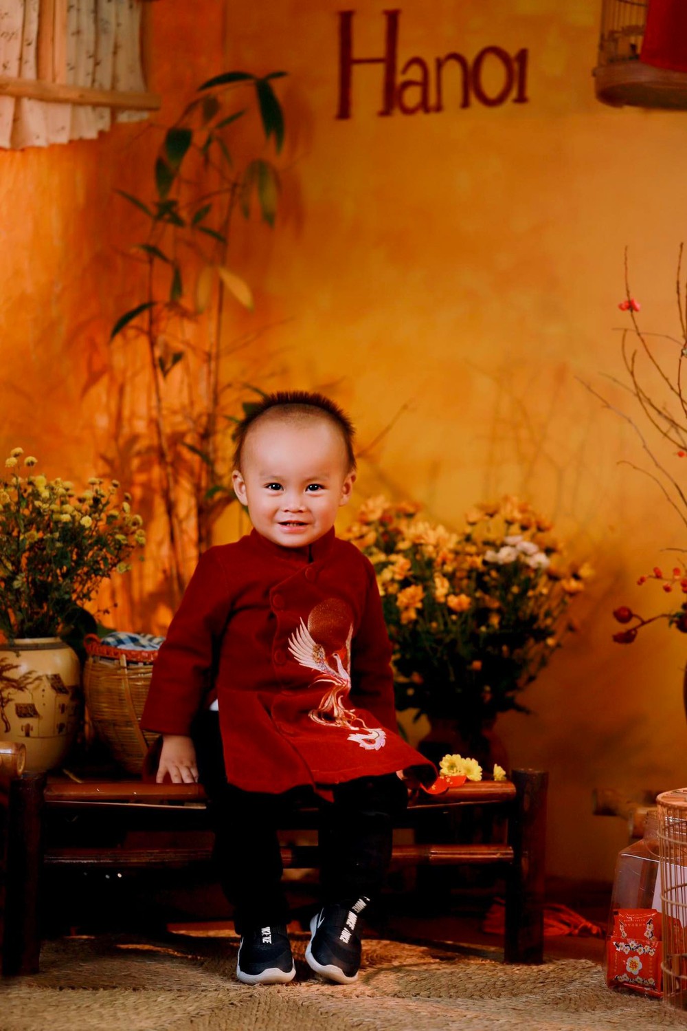 Người phụ nữ Việt ở Đức mang cả Tết về nhà, sắm đủ đào quất như tại Hà Nội