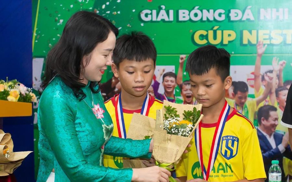 Hơn 200 cầu thủ đội trẻ Sông Lam Nghệ An bị nợ phụ cấp xuyên Tết - Ảnh 2.