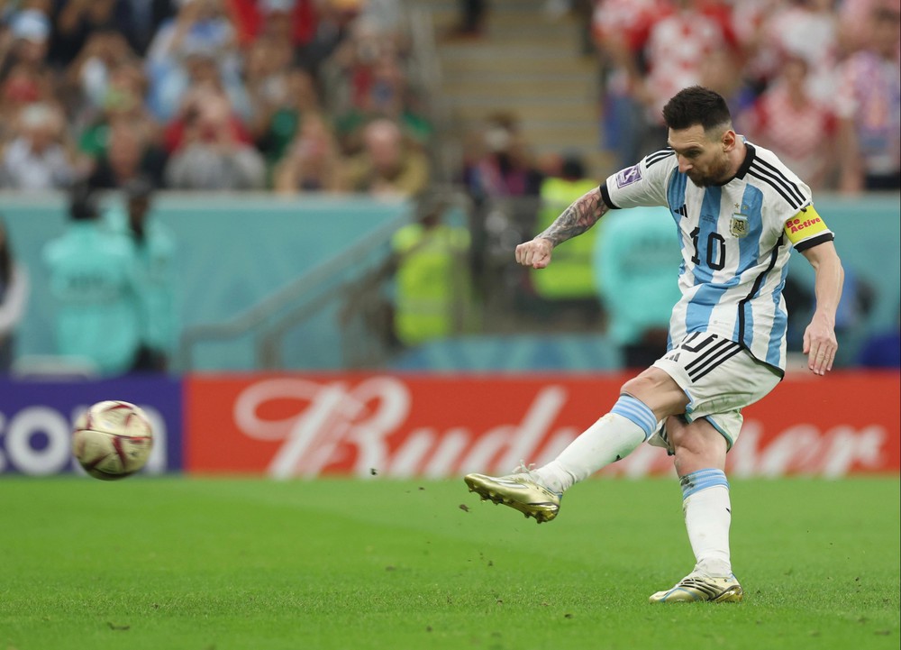 Lionel Messi: Khi mèo già hóa mãnh hổ - Ảnh 4.