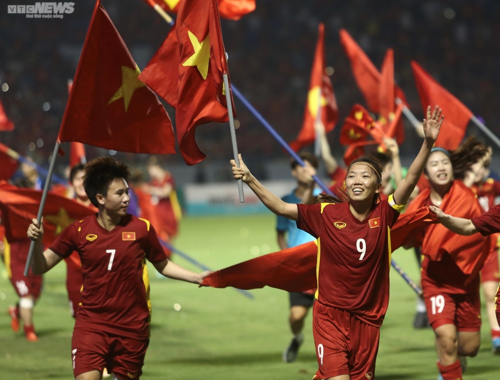 Mang tinh thần Việt Nam ra sân chơi World Cup - Ảnh 1.