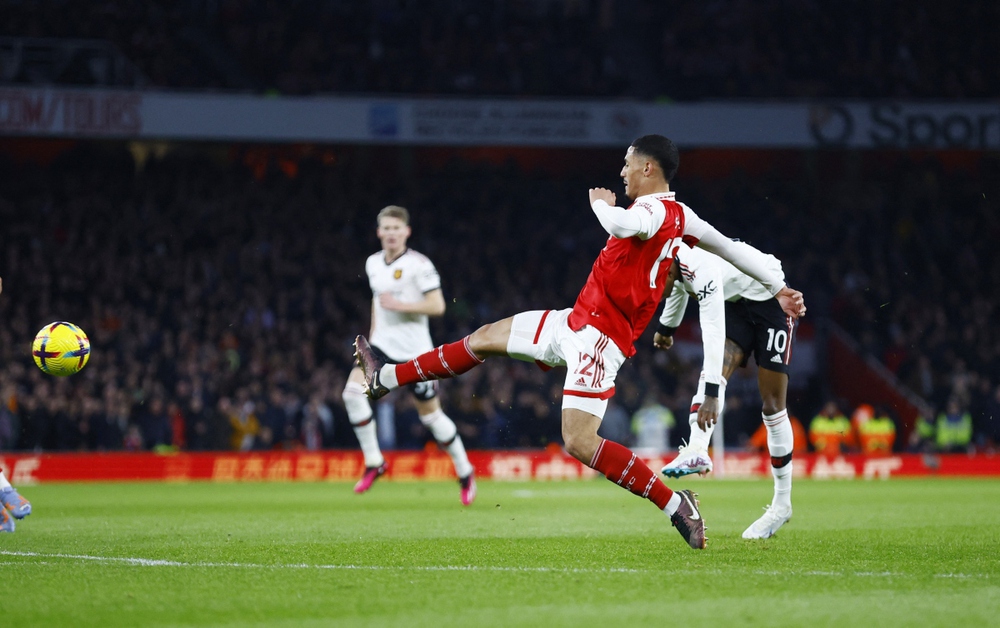 TRỰC TIẾP Arsenal 0 - 1 MU: Rashford mở tỷ số cho Quỷ đỏ - Ảnh 1.