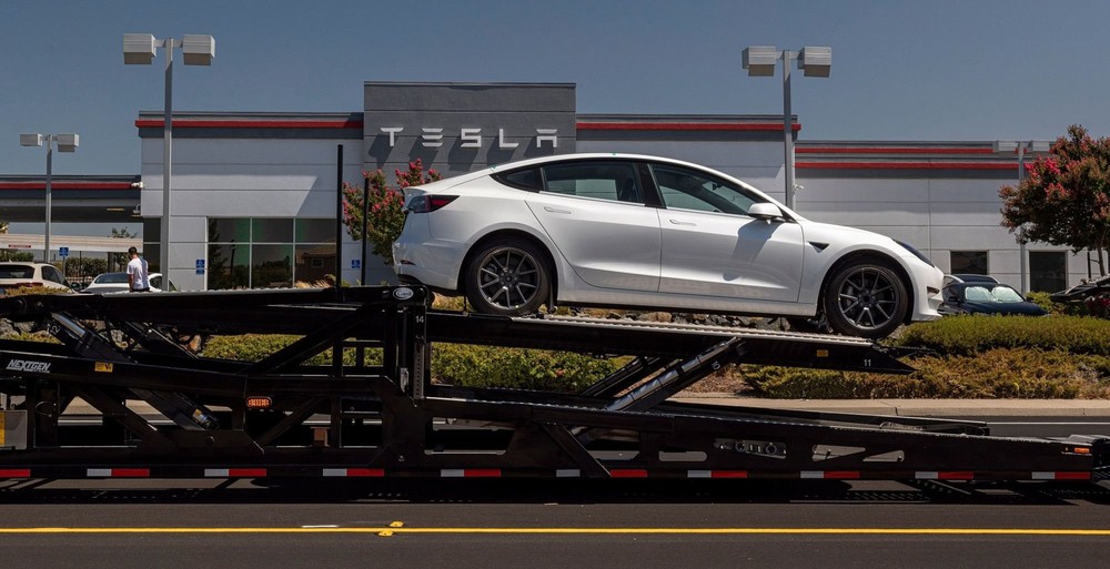 Sự thật về Tesla: Chỉ là một hãng sản xuất ô tô tầm thường dù từng có định giá hơn 1,2 nghìn tỷ đô? - Ảnh 1.