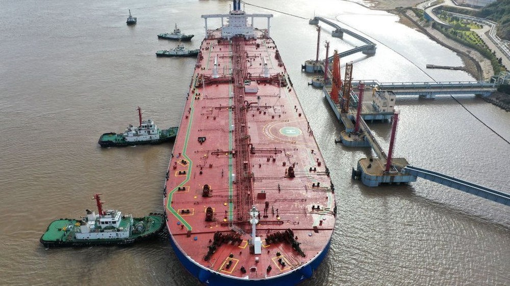 Nhờ hạm đội siêu tàu của quốc gia thân thiện đến từ châu Á, Nga vẫn bán được hàng triệu thùng dầu, chẳng lo thiếu người vận chuyển - Ảnh 3.