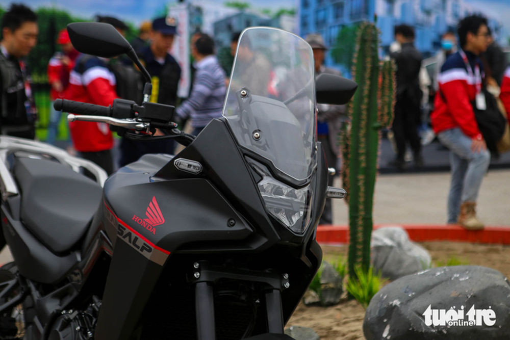 Honda Transalp XL750 thăm dò người Việt: Máy lớn, yên cao, hợp chạy địa hình - Ảnh 7.