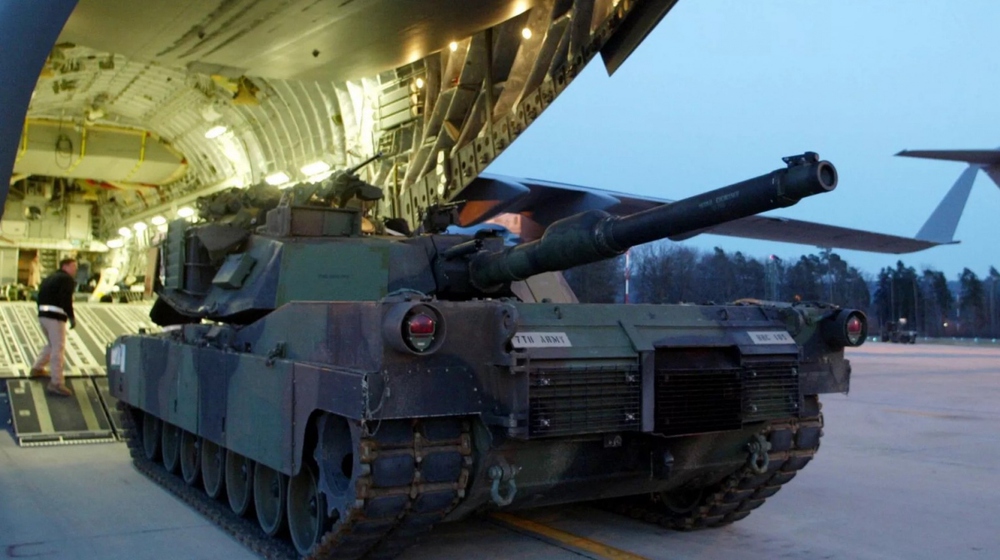Ai đã thuyết phục ông Biden cung cấp xe tăng hạng nặng cho Ukraine? - Ảnh 1.