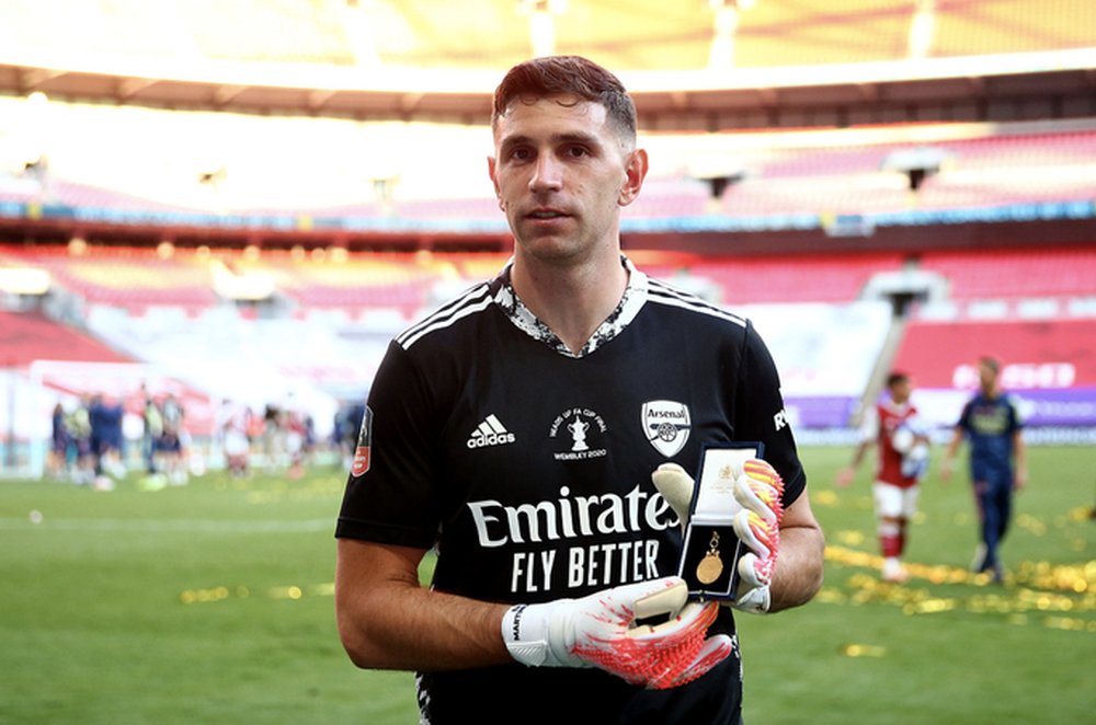 Emiliano Martinez: Từ kẻ bỏ đi ở Arsenal đến nhà vô địch thế giới - Ảnh 3.