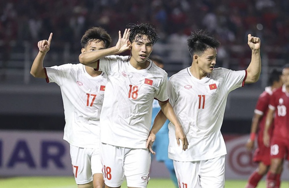 HLV Hoàng Anh Tuấn: U20 Việt Nam cố gắng khắc phục khó khăn - Ảnh 1.