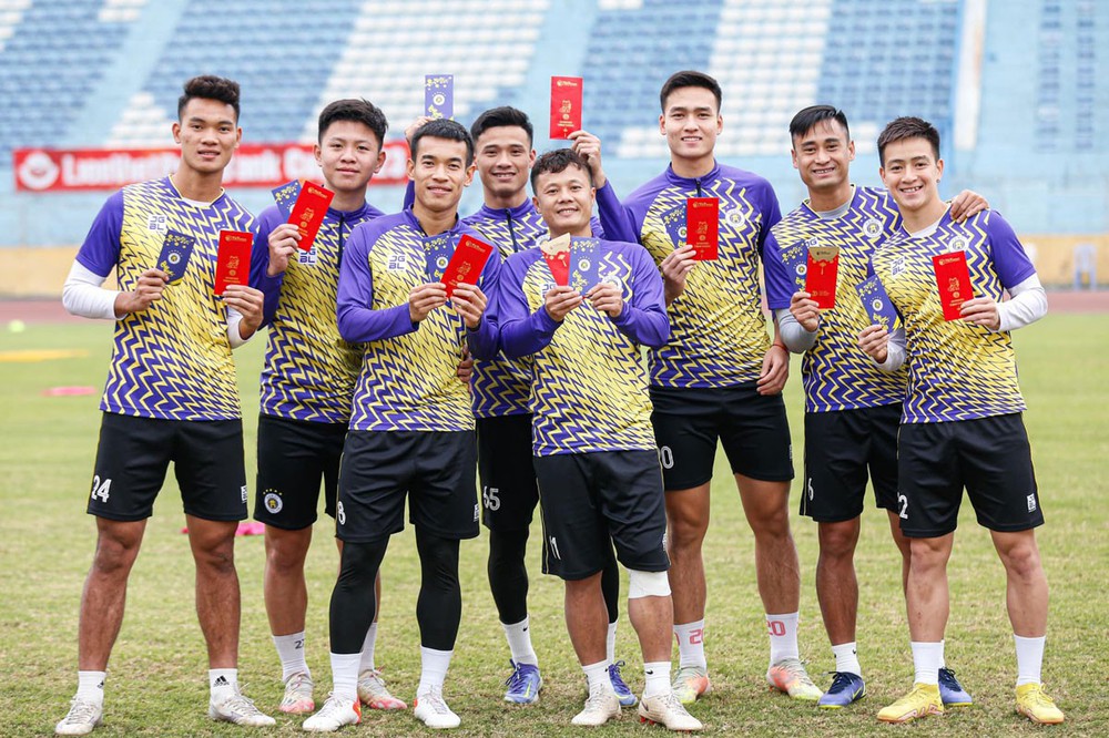 Top 10 CLB sở hữu đội hình đắt nhất V-League 2023 - Ảnh 1.