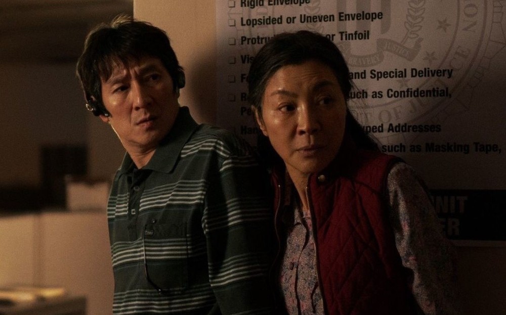 Chuyện ít biết về 2 diễn viên gốc Việt vừa được đề cử giải Oscar 2023 - Ảnh 2.