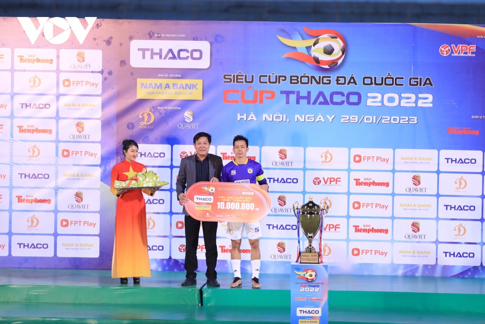 Dàn sao Hà Nội FC nhí nhảnh ăn mừng chức vô địch Siêu cúp Quốc gia 2022 - Ảnh 3.