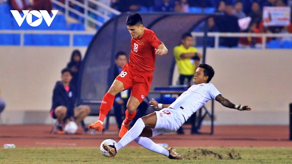  Trực tiếp ĐT Việt Nam 1-0 ĐT Myanmar: Văn Lâm khiến CĐV thót tim - Ảnh 1.