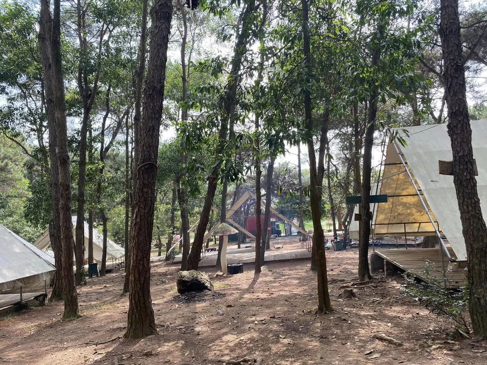Thay đổi không khí cho gia đình nhỏ ngày cuối tuần với 4 địa điểm cắm trại nổi tiếng ở Hà Nội - Ảnh 3.