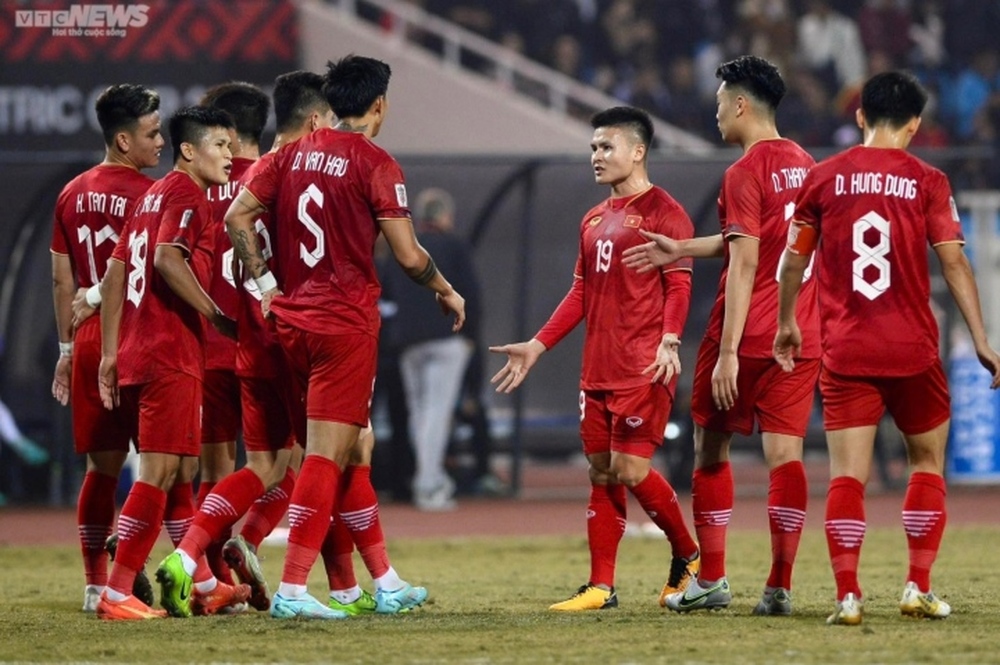 Thắng đậm Myanmar, đội tuyển Việt Nam vào bán kết AFF Cup 2022 với ngôi đầu bảng - Ảnh 1.