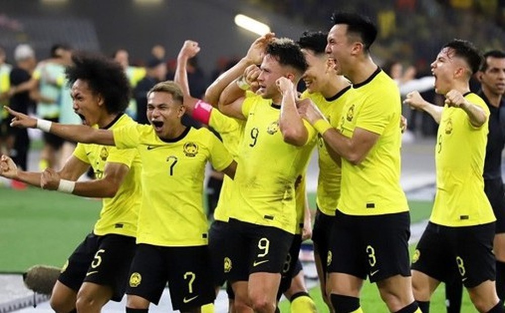 Đè bẹp tuyển Singapore, Malaysia tái ngộ Thái Lan ở bán kết AFF Cup 2022