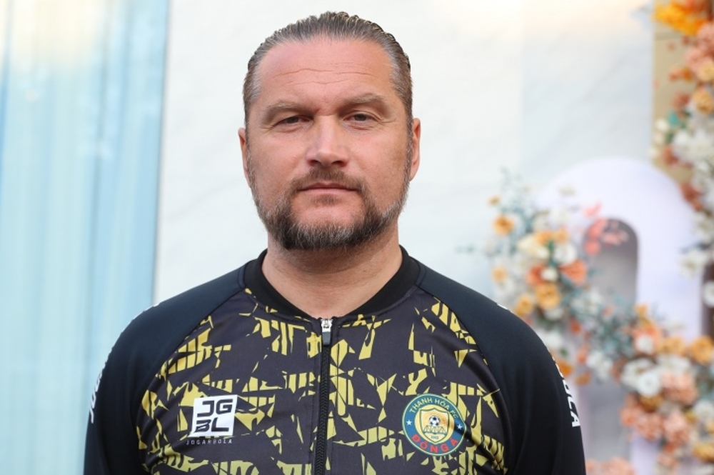 HLV Popov: CLB Thanh Hóa chơi bóng đá đẹp, cống hiến - Ảnh 1.