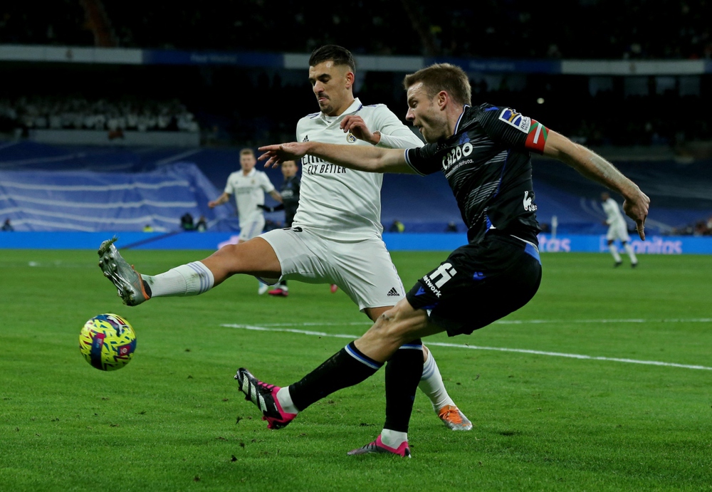 Sảy chân trước Sociedad, Real Madrid hít khói Barca trong cuộc đua vô địch La Liga - Ảnh 4.