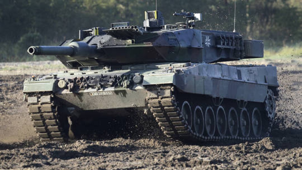 Thống đốc Nga treo thưởng cho binh sĩ chiếm được xe tăng phương Tây ở Ukraine - Ảnh 1.