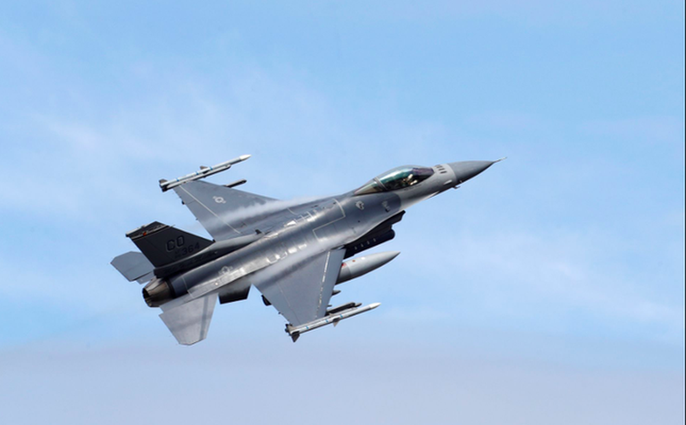 Tổng thống Mỹ Biden tuyên bố không cung cấp tiêm kích F-16 cho Ukraine