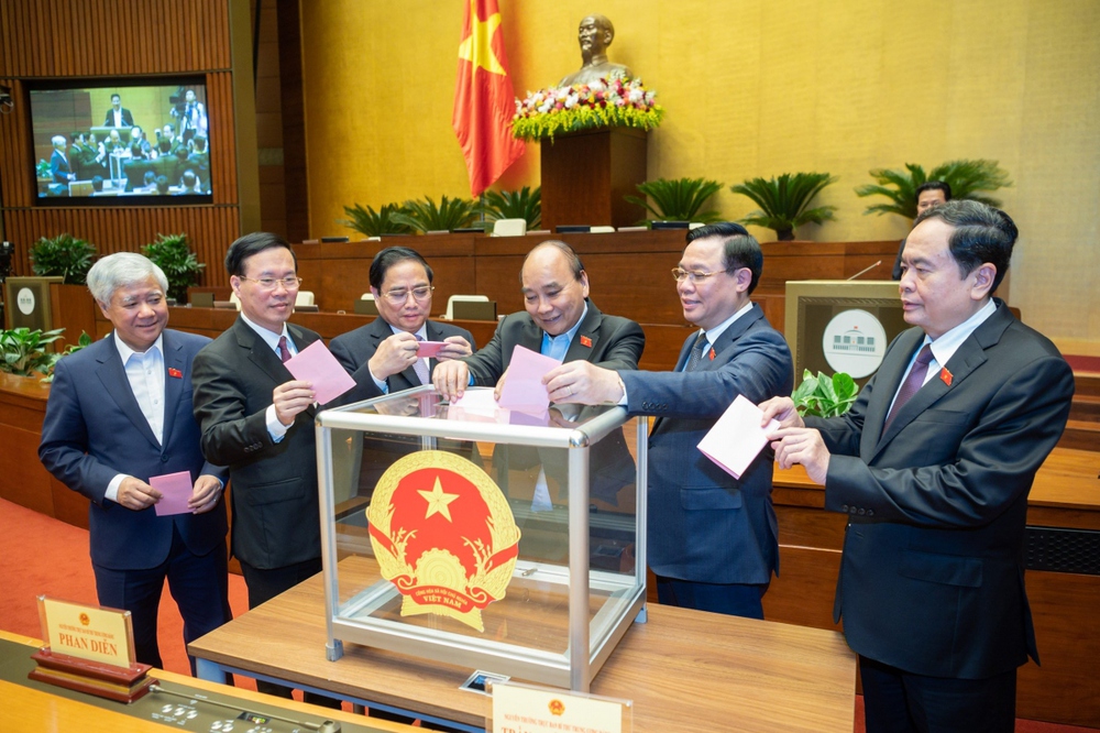 Quốc hội phê chuẩn ông Trần Hồng Hà và Trần Lưu Quang giữ chức Phó Thủ tướng - Ảnh 1.