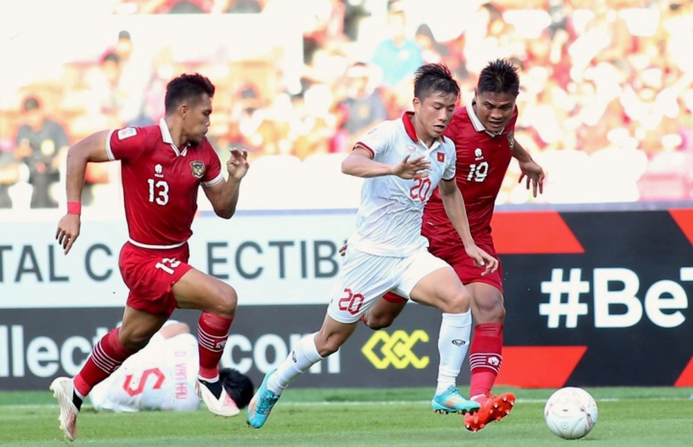 Văn Lâm xuất thần, tuyển Việt Nam hoà Indonesia ở bán kết lượt đi AFF Cup 2022 - Ảnh 1.