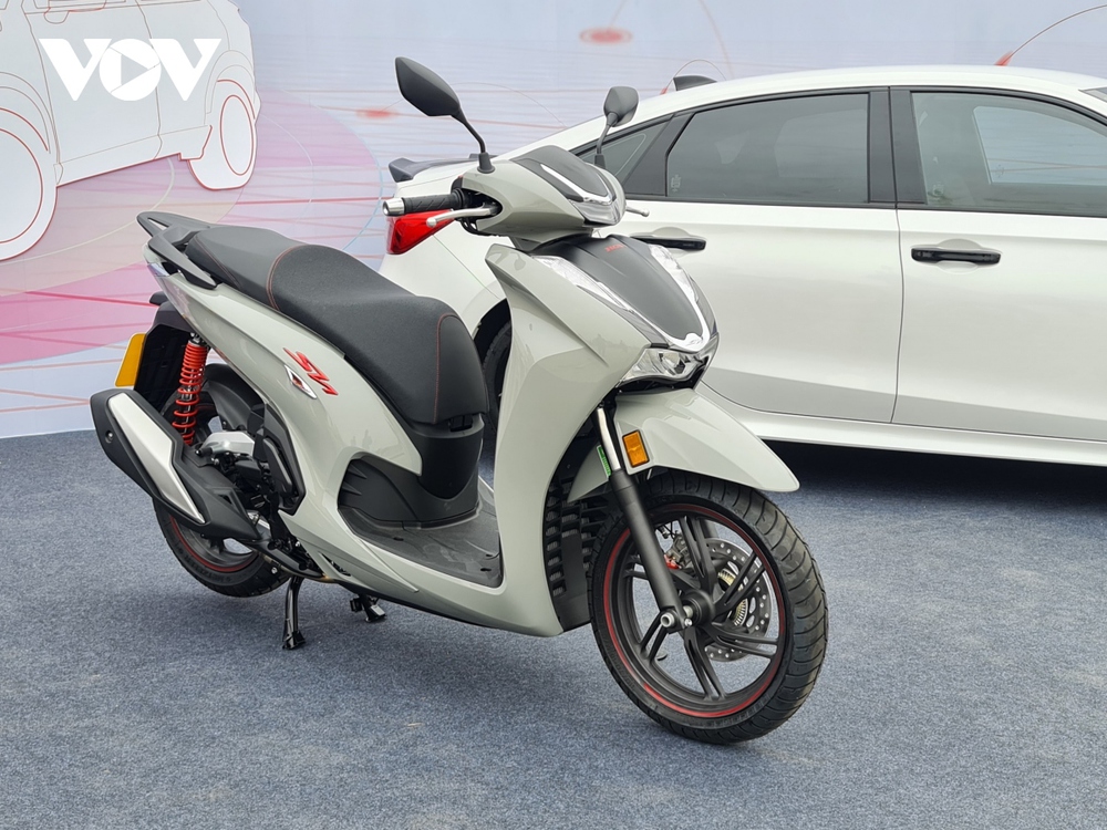 Honda SH350i 2023 thêm màu mới, giá giữ nguyên - Ảnh 1.
