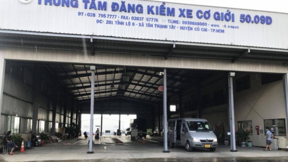 Đăng kiểm viên biệt phái ở TP.HCM xin nghỉ phép đồng loạt: Cục Đăng kiểm nói gì? - Ảnh 1.