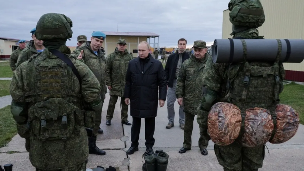 Truyền thông Ukraine: Thêm một đoàn tàu chở binh lính Nga tới Belarus - Ảnh 1.